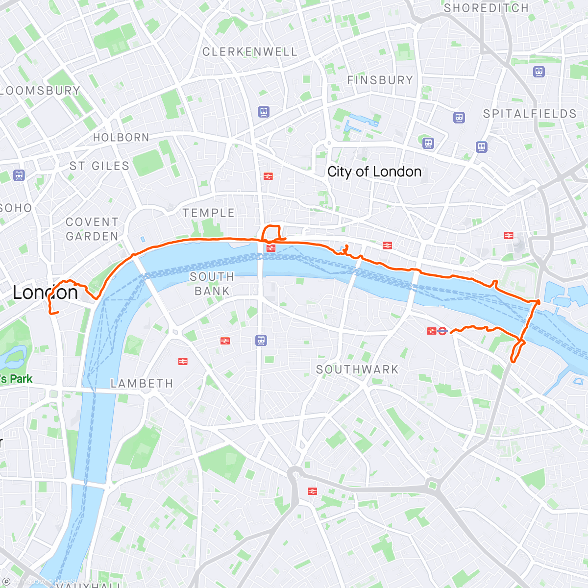 Mapa de la actividad (London Bridge ➡️ Cheer Point 3 ➡️ Cheer Point 4 ➡️ Charity Reception)