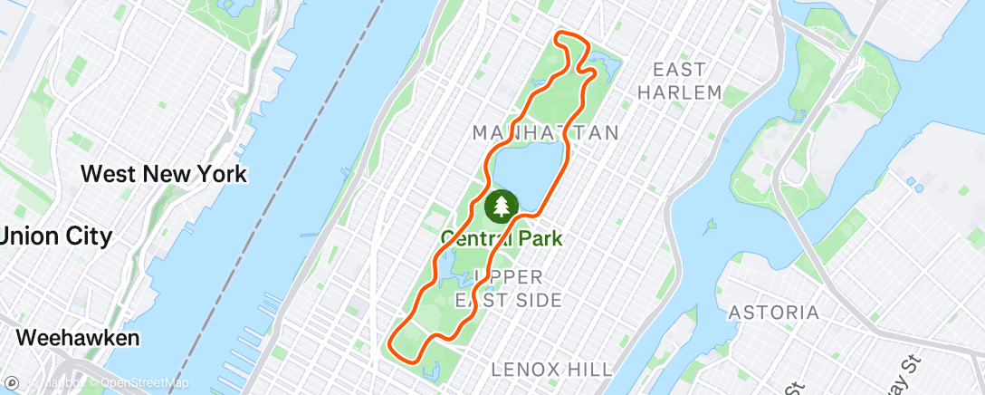 Map of the activity, Red & Green for holiday season (Zwift - Pacer Group Ride: Park Perimeter Loop in New York with Maria)