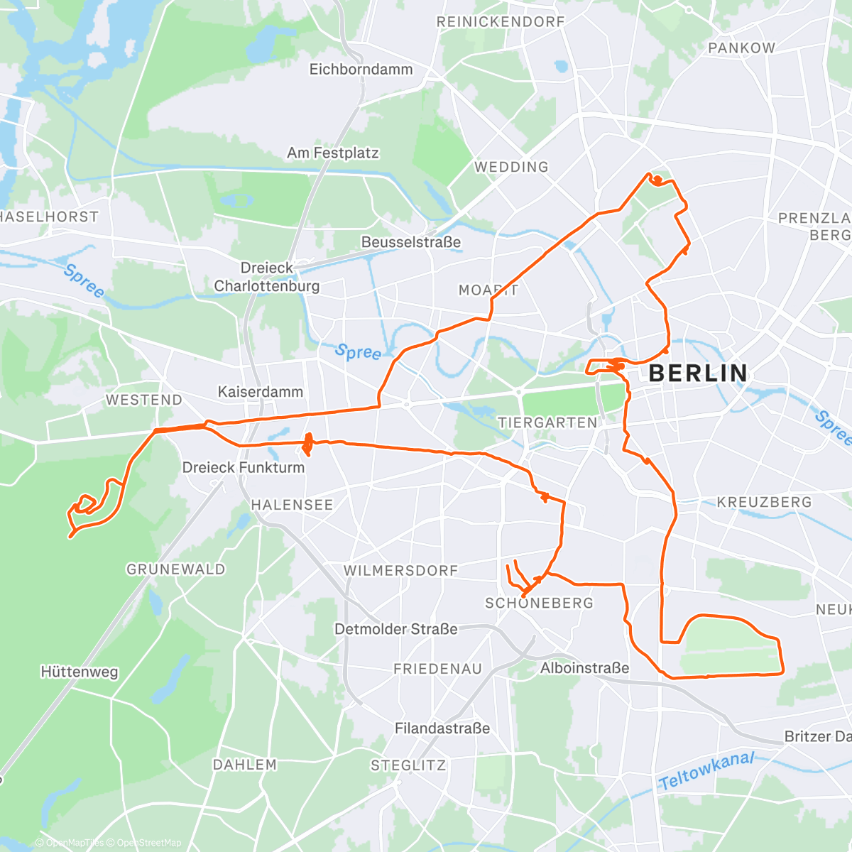 Map of the activity, "Berlin, you are easy to fall in love with [...], you make me tired and happy"