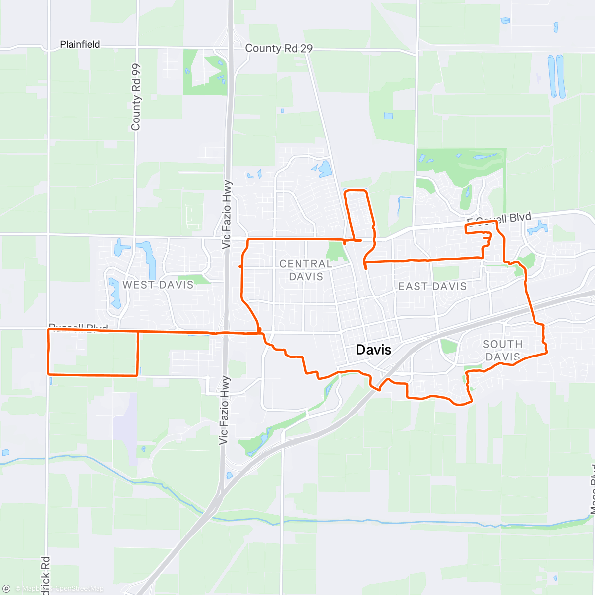 Map of the activity, Started too late for Winters, so stayed in Davis; a modest ride is better than no ride at all, right? (also nice not to have the pressure of finishing after sunset, I really can't see anything in the dark >> very bad eyesight) 🌞🌔🚴‍♀️💙🛍️💚🌲