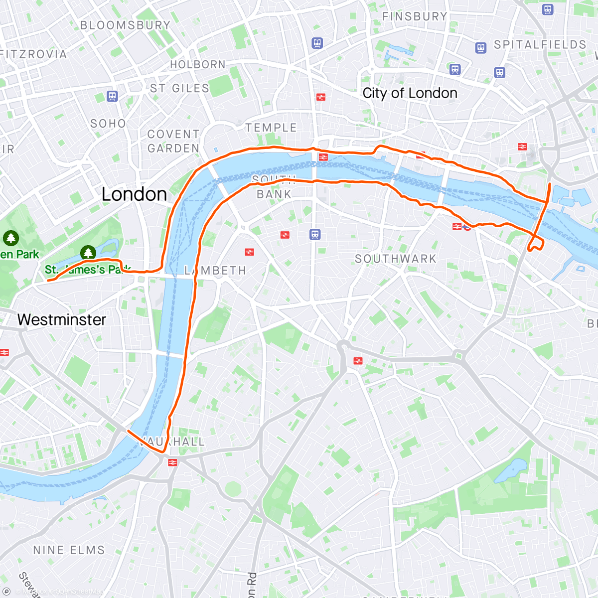 Map of the activity, Thames-lus: van Vauxhall over Tower Bridge tot Buckingham Palace