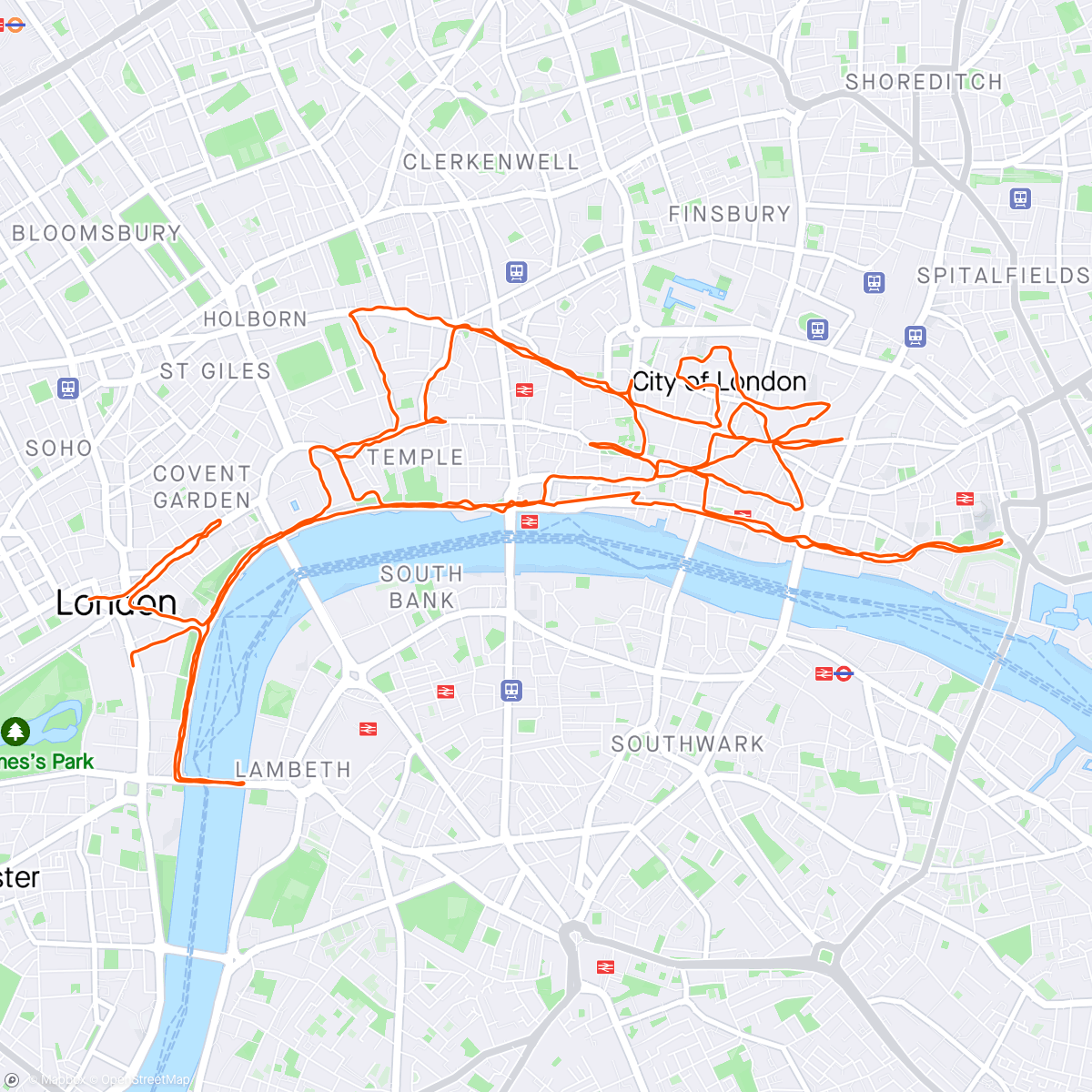 Kaart van de activiteit “London landmarks half marathon ❤️”