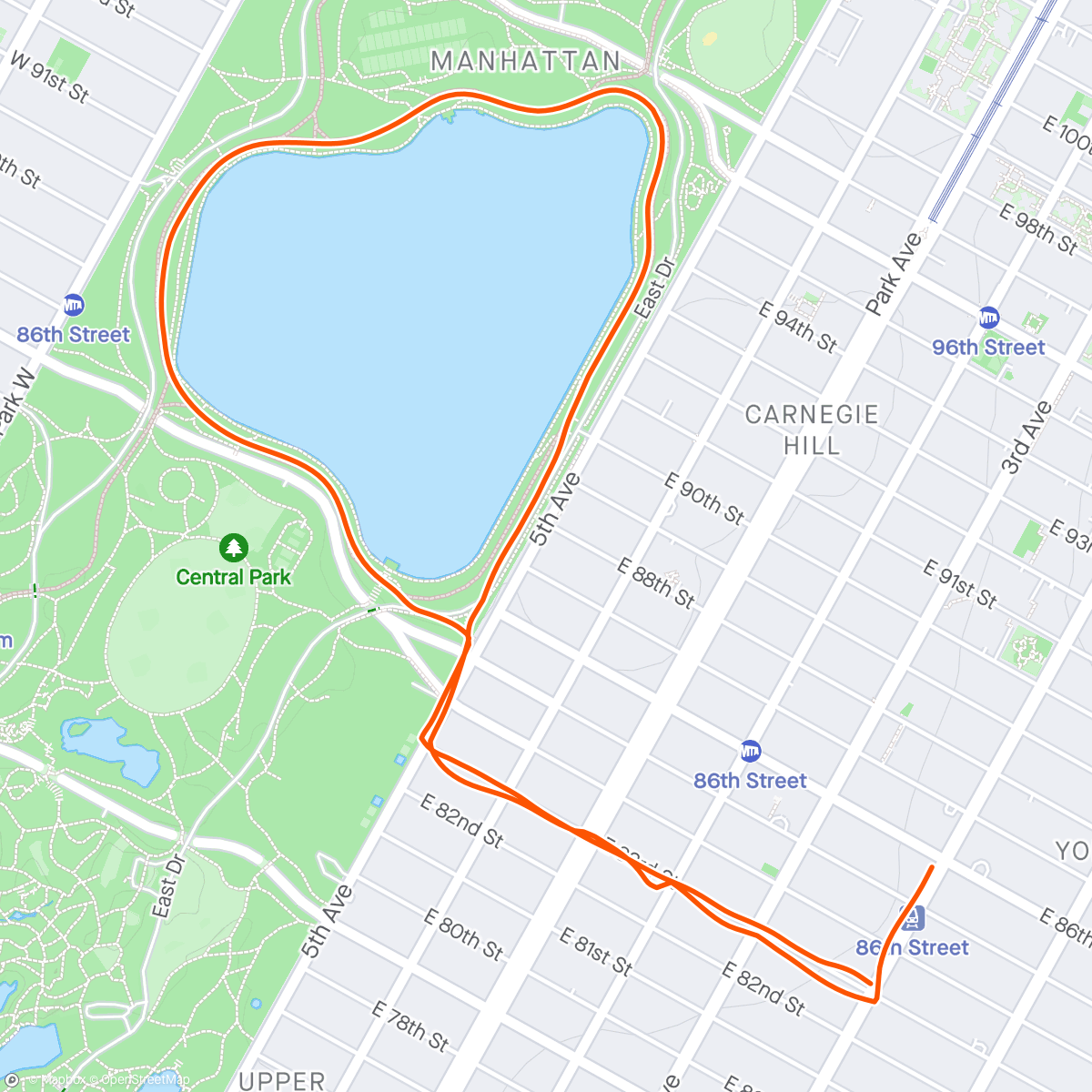 Carte de l'activité Random mid-run musing: you ever look at the high rises in Manhattan and laugh about the fact that they’re basically just stacks of people in filing cabinets?