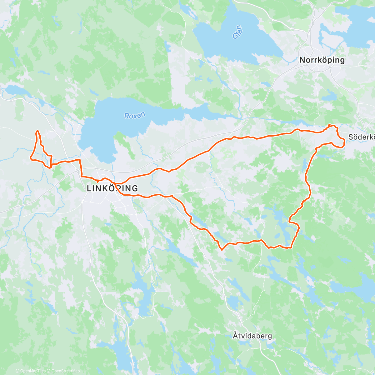 Map of the activity, avnjöt 210:an med j, motvillig boxlämning, kaffe och fin slättur med katja, ganska bilfria vägar hem, men lite isigt i björsäterstrakten. längtar efter isfria hårda grusvägar, asfalt är inte ett rimligt underlag.