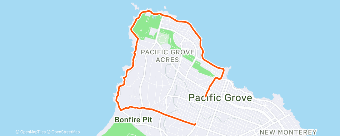 Map of the activity, Shirtless escapes from Santa in small Christian towns