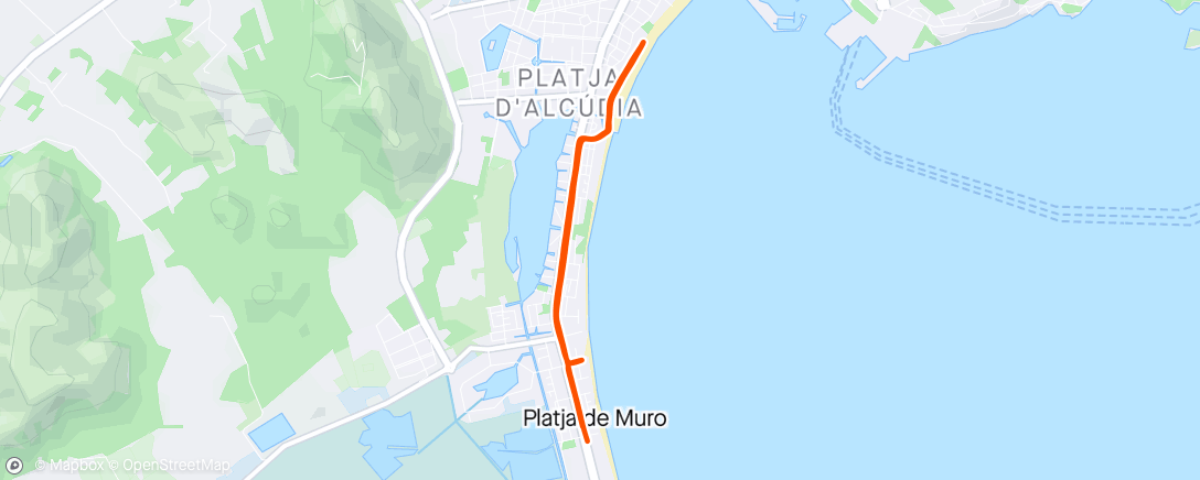 Map of the activity, Running in warmer weather even if it is not that warm here. Still an improvement on home. ⛅️Darren showing me the route to the beach so I won’t get lost tomorrow whilst he is doing Mallorca bike ride. 🚴‍♂️