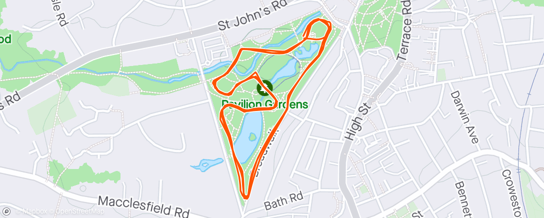 Mappa dell'attività Pavilion Gardens Parkrun with new start. Includes stopping to help faller on first lap then having to work back through the field. Died on the last lap.