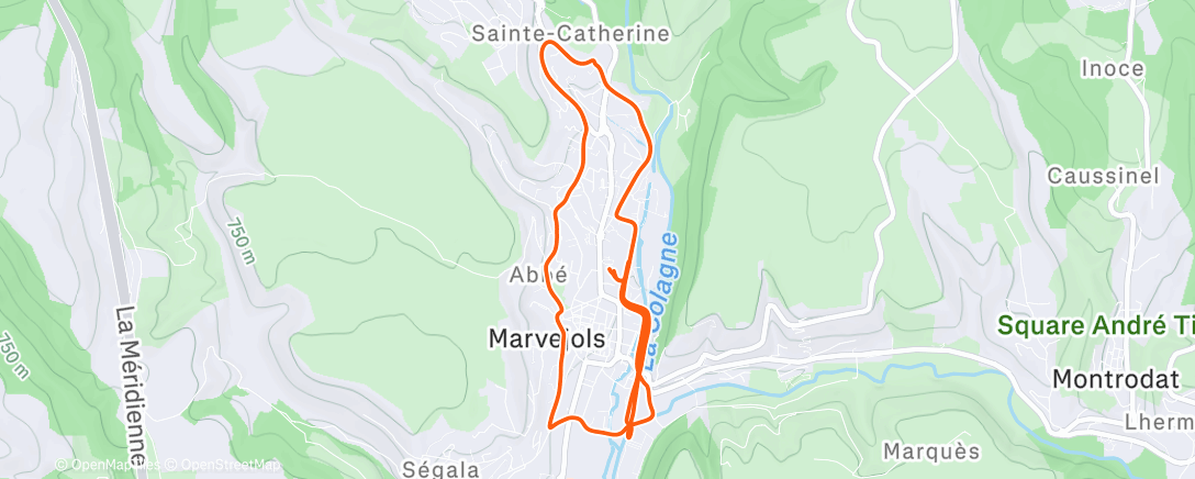 Map of the activity, Course à pied en soirée. 
Tour de ville en solo et encore un podium 
de 18h20 à 19h30 pas une seule goutte d'eau....