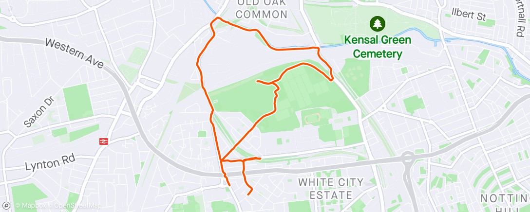 Map of the activity, Moved to London! 💂🇬🇧🏰 Almost 3 weeks here and time to find some running paths. Got stuck in a huge field with mud and soaked shoes but finally found the canal path! More exploring to do.