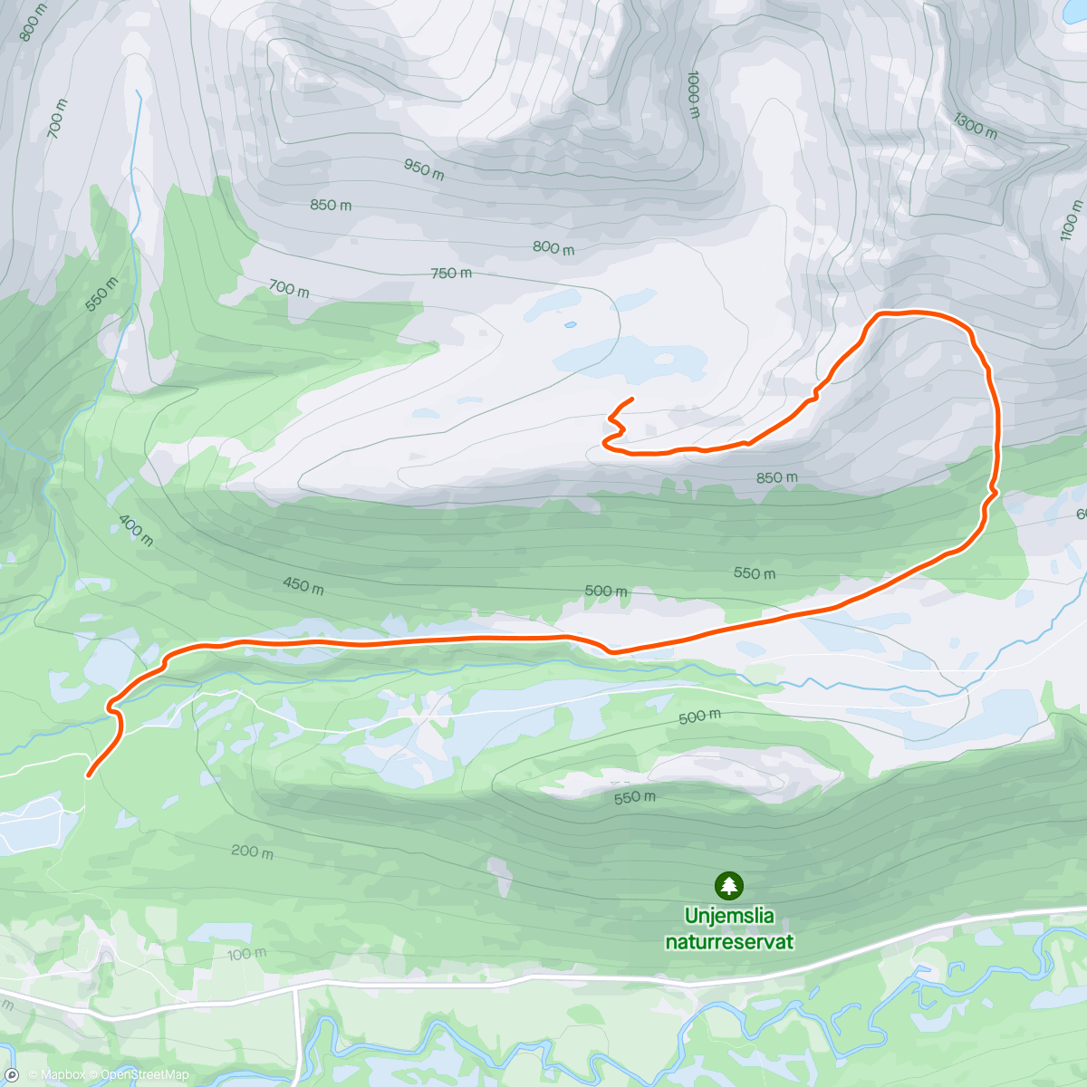 Mappa dell'attività Helt rå tur i løssnø, blå himmel og vindstille